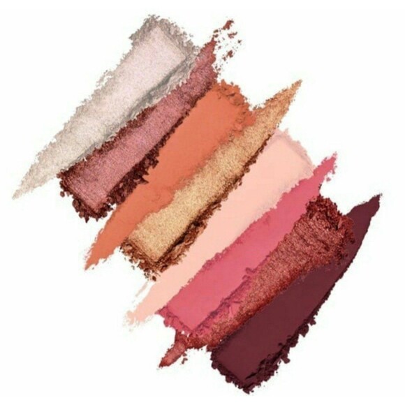 TOO FACED LET'S PLAY EYESHADOW PALETTE - Picture 4 of 7